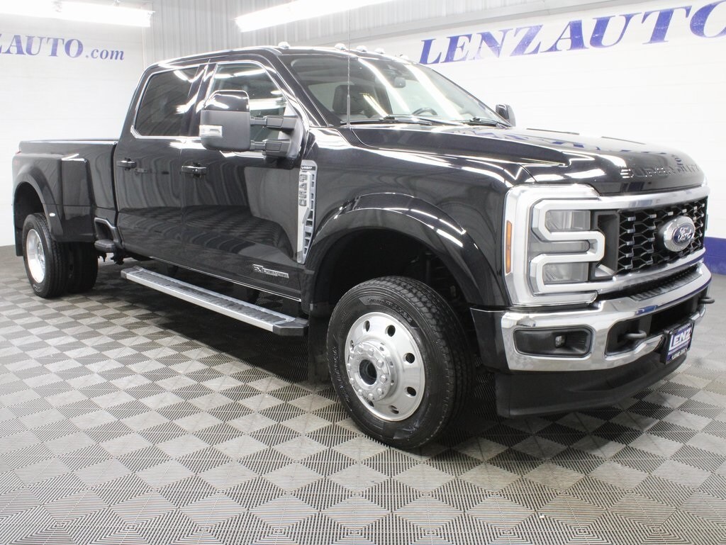 2024 Ford F-450 photo 3