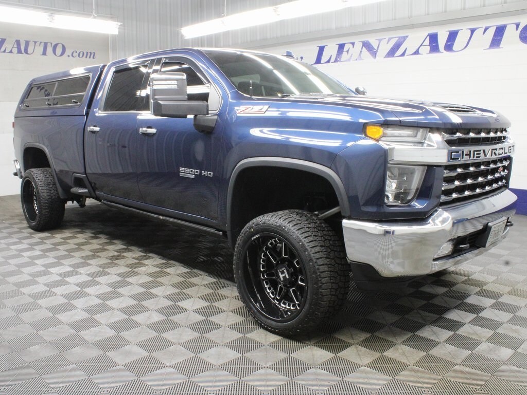 2022 Chevrolet Silverado 2500HD LTZ photo 3