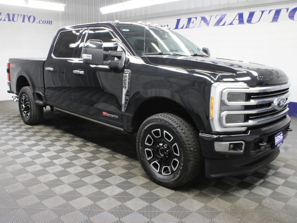 Used 2023 Ford F-250SD 4x4 Crew Cab Limited Truck