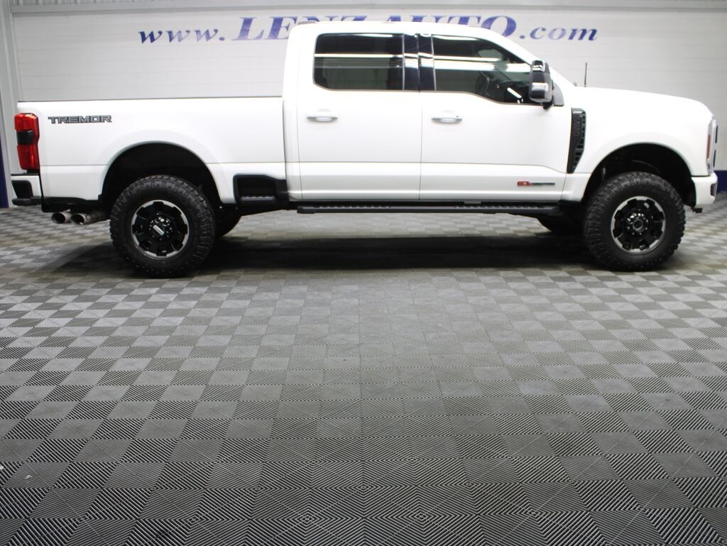 Used 2024 Ford F-250SD 4x4 Crew Cab Lariat Truck