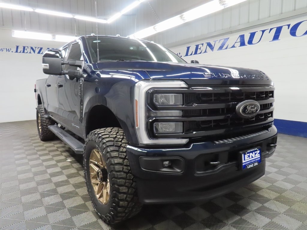 Used 2024 Ford F-250SD 4x4 Crew Cab Lariat Truck