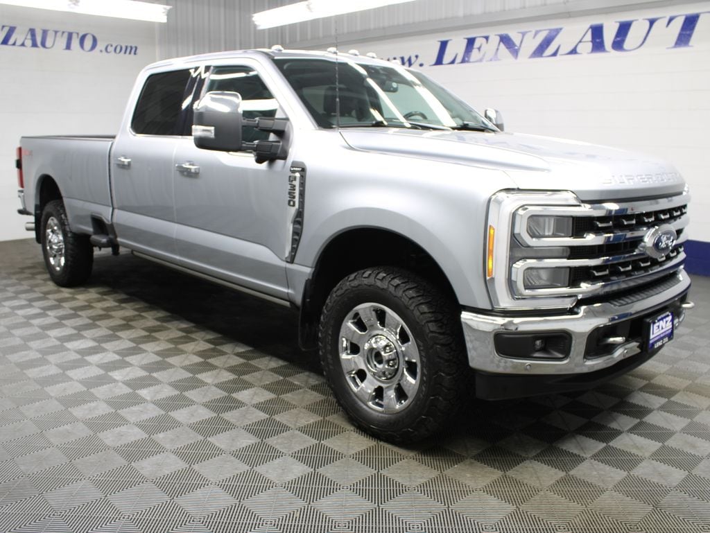 Used 2023 Ford F-350SD 4x4 Crew Cab Lariat SRW Truck