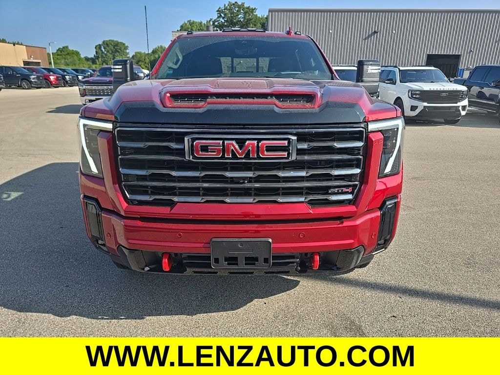 Used 2025 GMC Sierra 2500HD 4x4 Crew Cab AT4 Truck