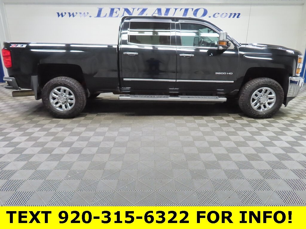 2017 Chevrolet Silverado 3500HD LTZ photo 2