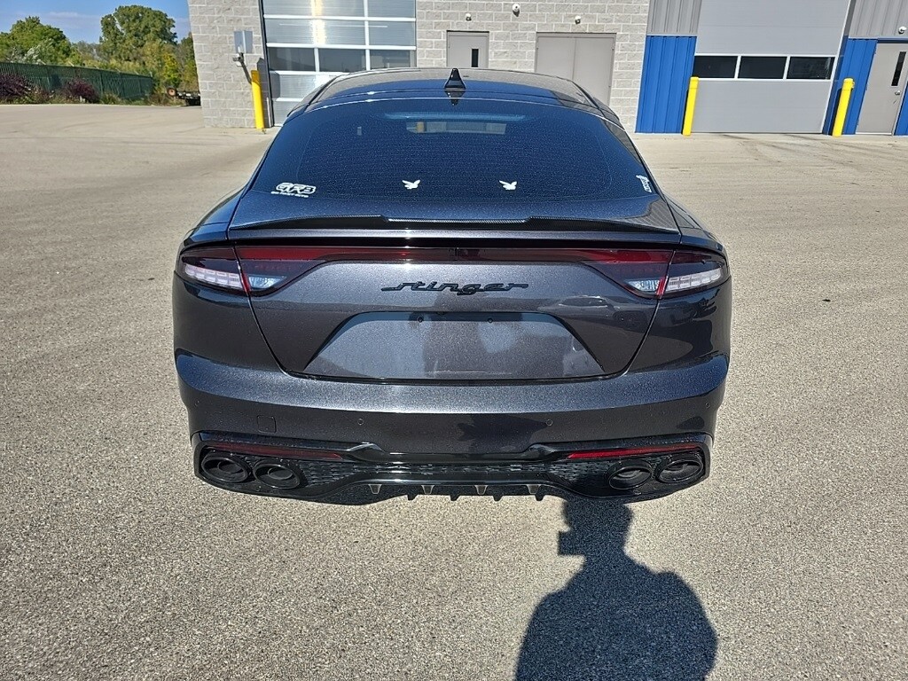 2023 Kia Stinger GT-Line photo 4