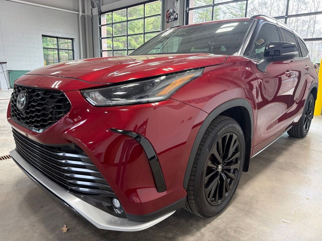 Used 2023 Toyota Highlander XSE AWD SUV