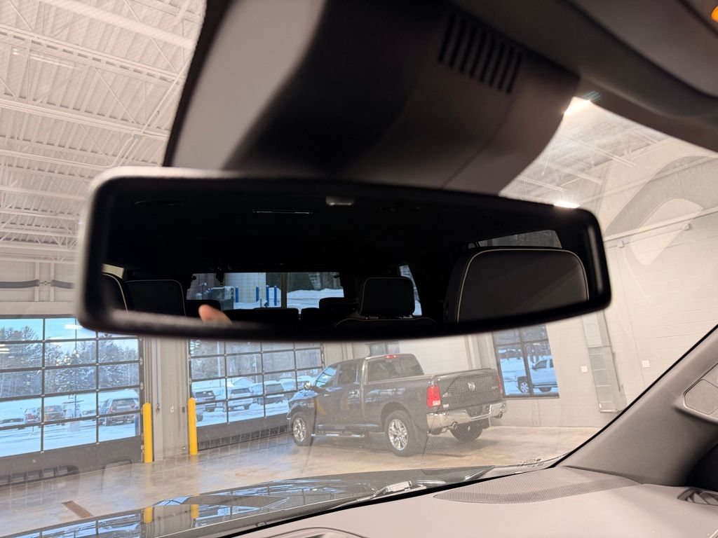 2023 GMC Yukon SLT - Photo 52