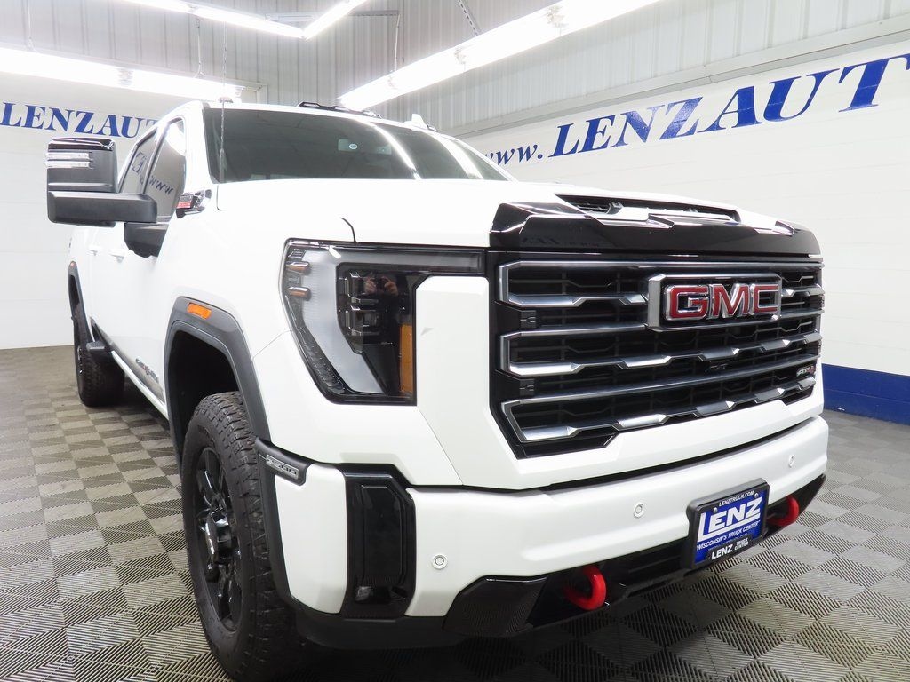 Used 2025 GMC Sierra 2500HD 4x4 Crew Cab AT4 Truck