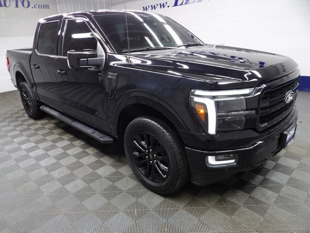 2024 Ford F-150 Lariat photo 2