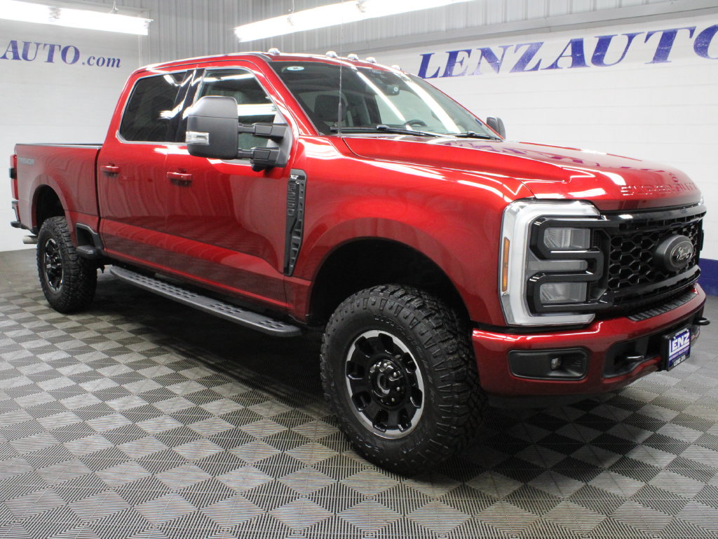 Used 2025 Ford F-250SD 4x4 Crew Cab XLT Truck