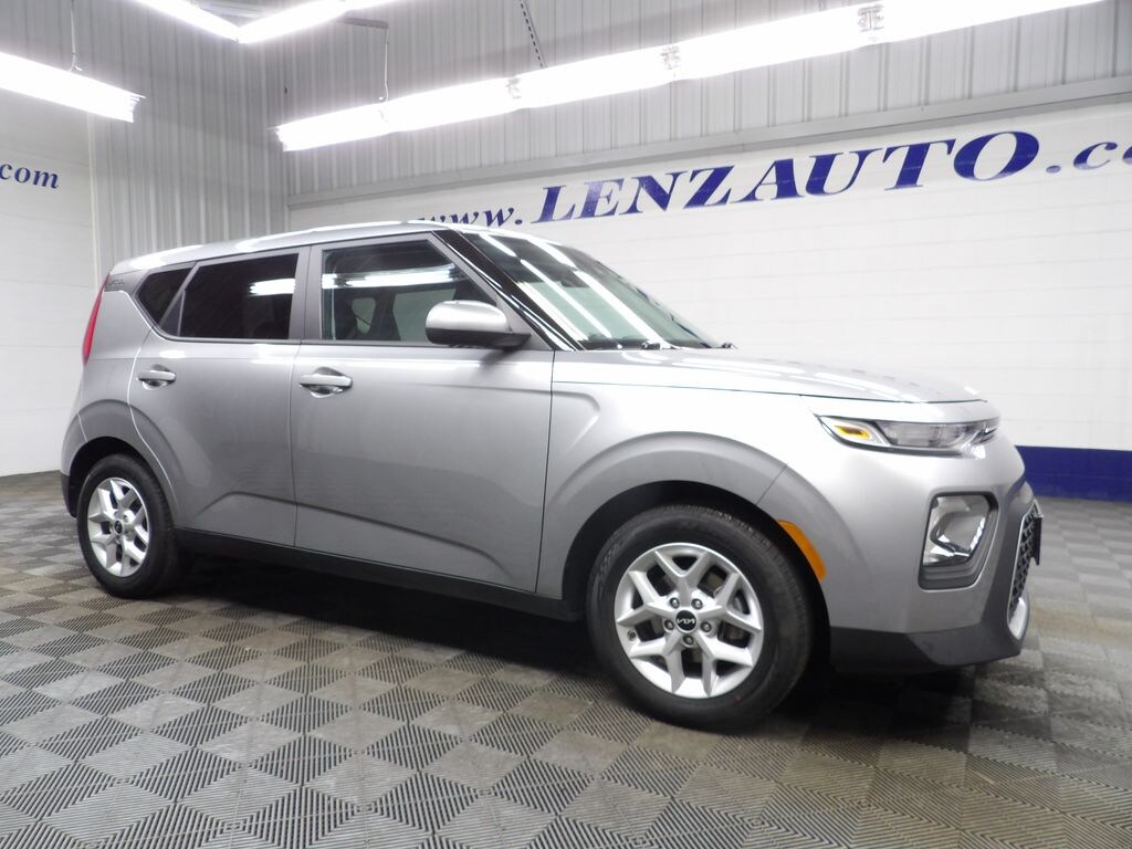Used 2022 Kia Soul LX FWD Hatchback