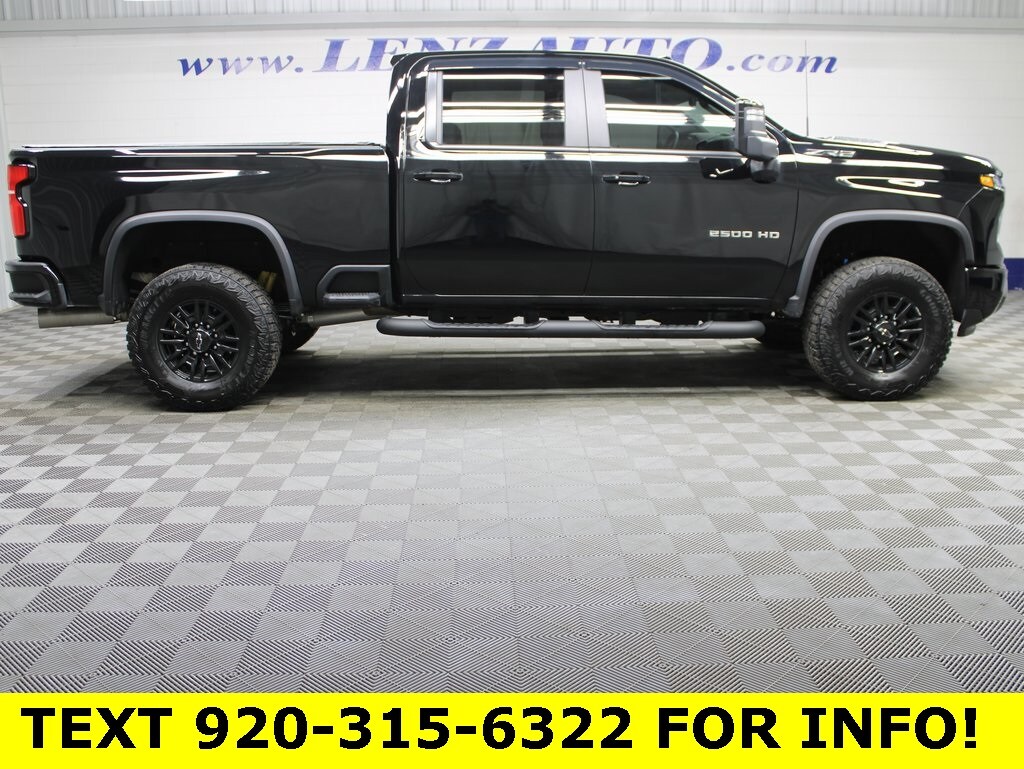 2025 Chevrolet Silverado 2500HD ZR2 photo 2