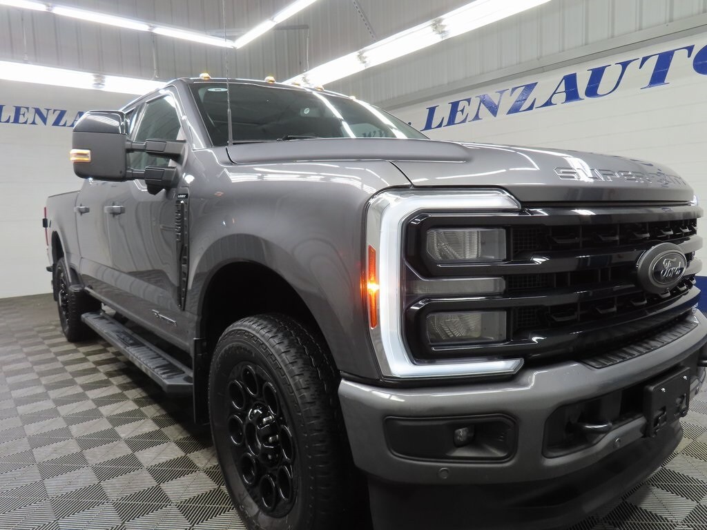 2023 Ford F-250 photo 3