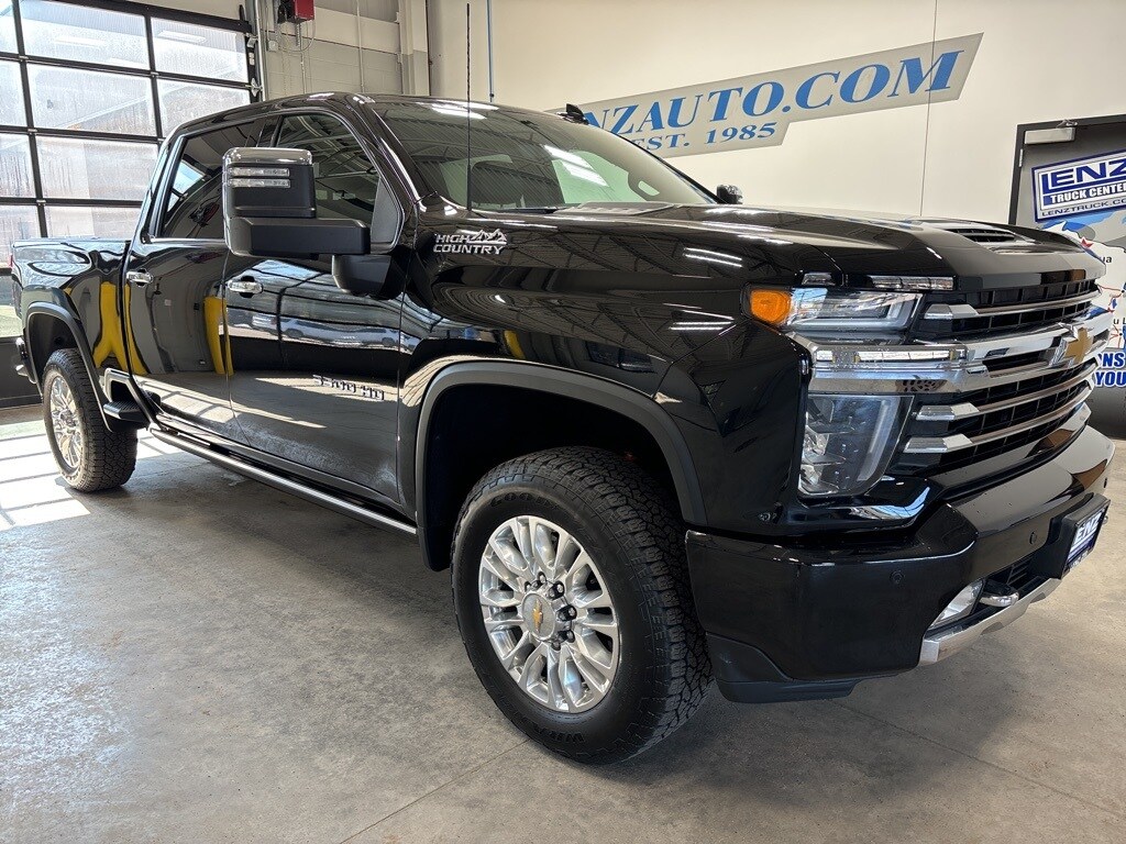 2022 Chevrolet Silverado 3500HD High Country photo 2