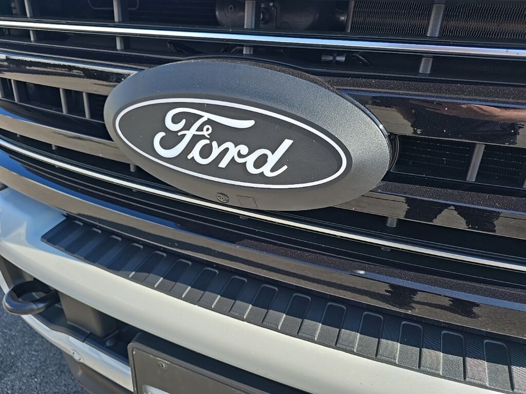 Used 2026 Ford F-250SD 4x4 Crew Cab Platinum Truck