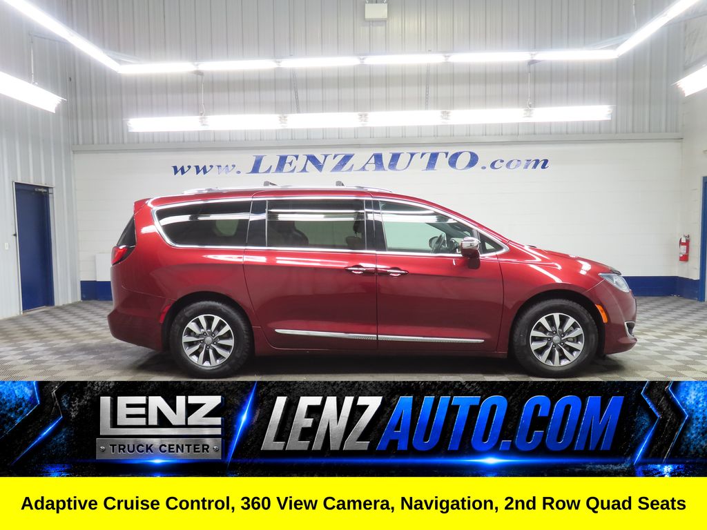2020 Chrysler Pacifica Hybrid Limited's photo