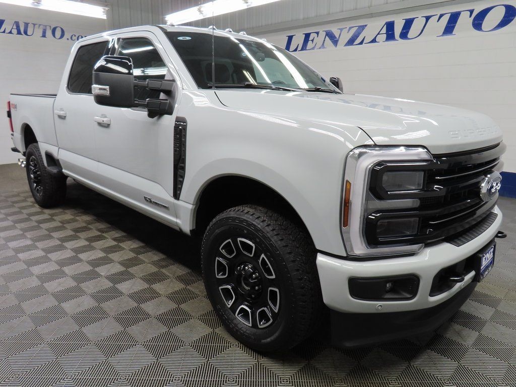 Used 2025 Ford F-250SD 4x4 Crew Cab Platinum Truck