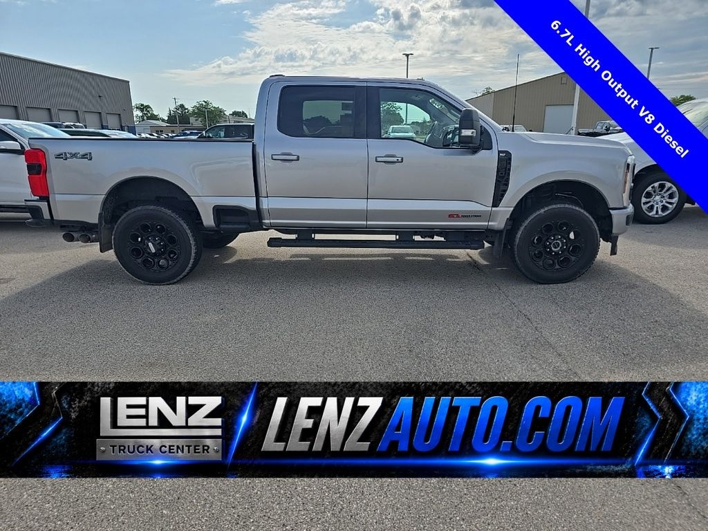 Used 2024 Ford F-350SD 4x4 Crew Cab XLT SRW Truck