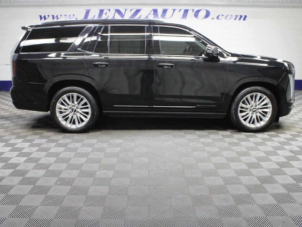 Used 2025 Cadillac Escalade Premium Luxury 4WD SUV