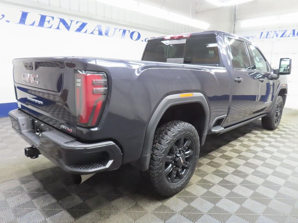 Used 2024 GMC Sierra 2500HD 4x4 Crew Cab AT4 Truck