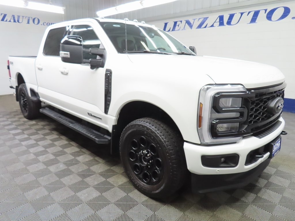 Used 2025 Ford F-250SD 4x4 Crew Cab Lariat Truck