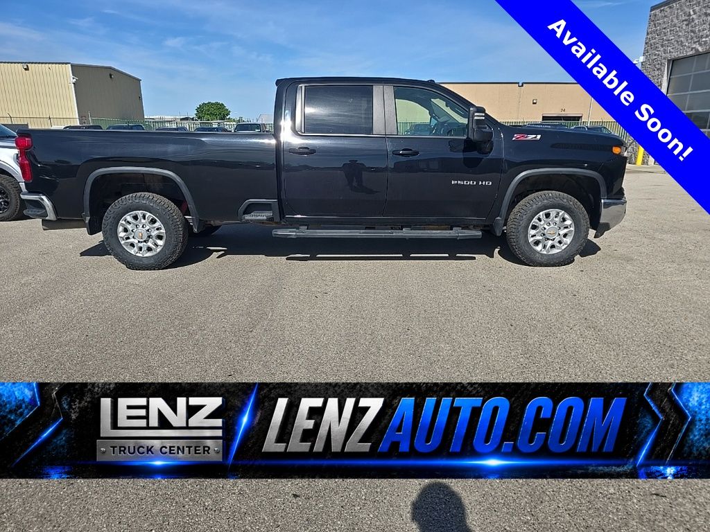 2024 Chevrolet Silverado HD LT 4WD Crew Cab Standard Box's photo