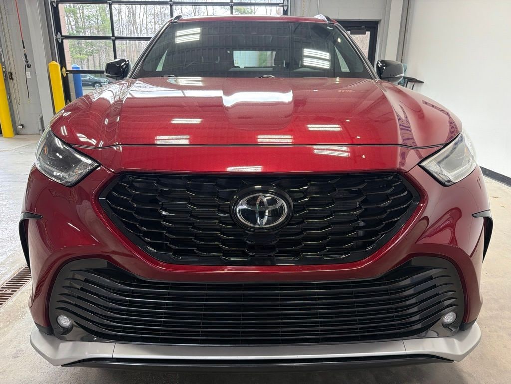 Used 2023 Toyota Highlander XSE AWD SUV