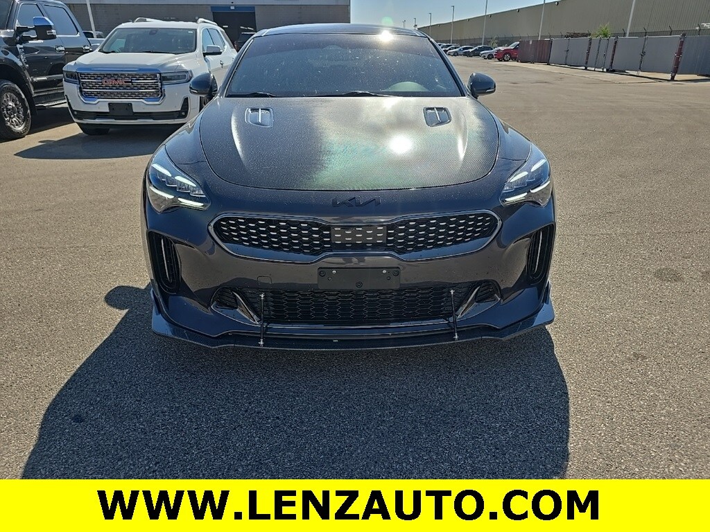 2023 Kia Stinger GT-Line photo 2
