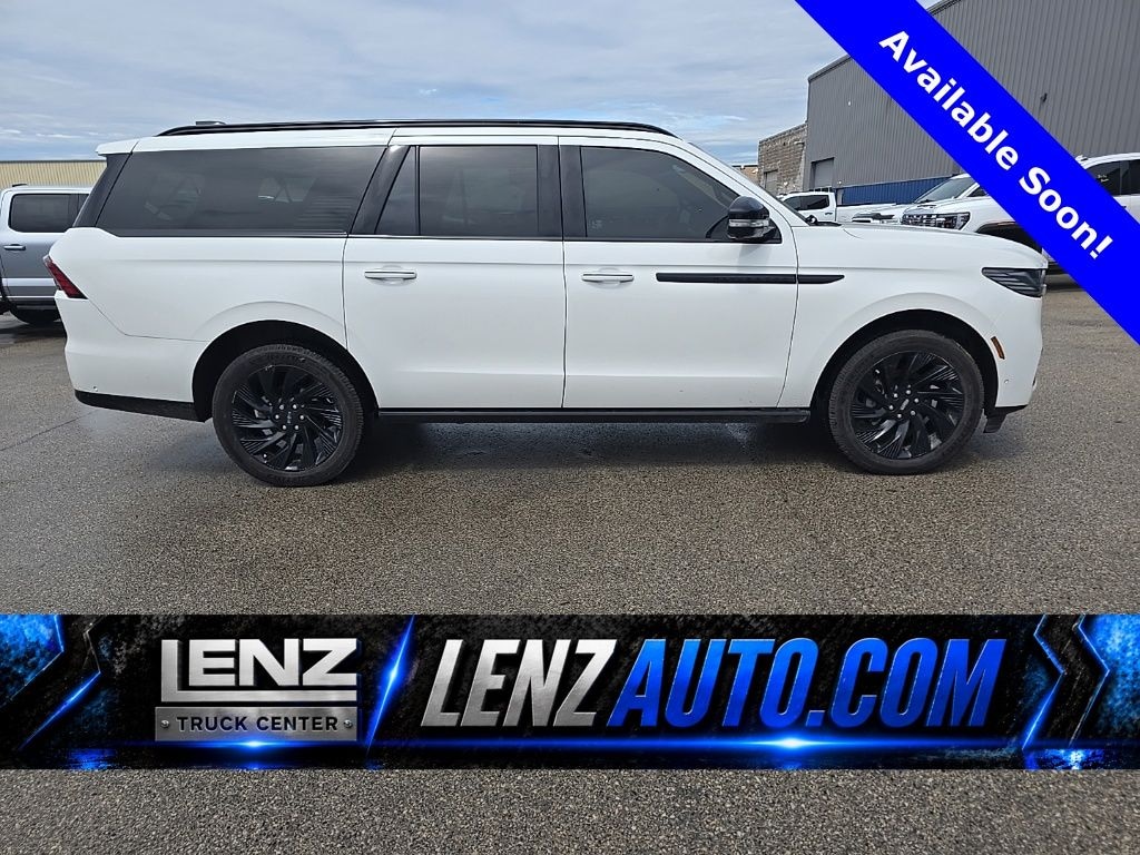 Used 2025 Lincoln Navigator L Reserve 4WD SUV