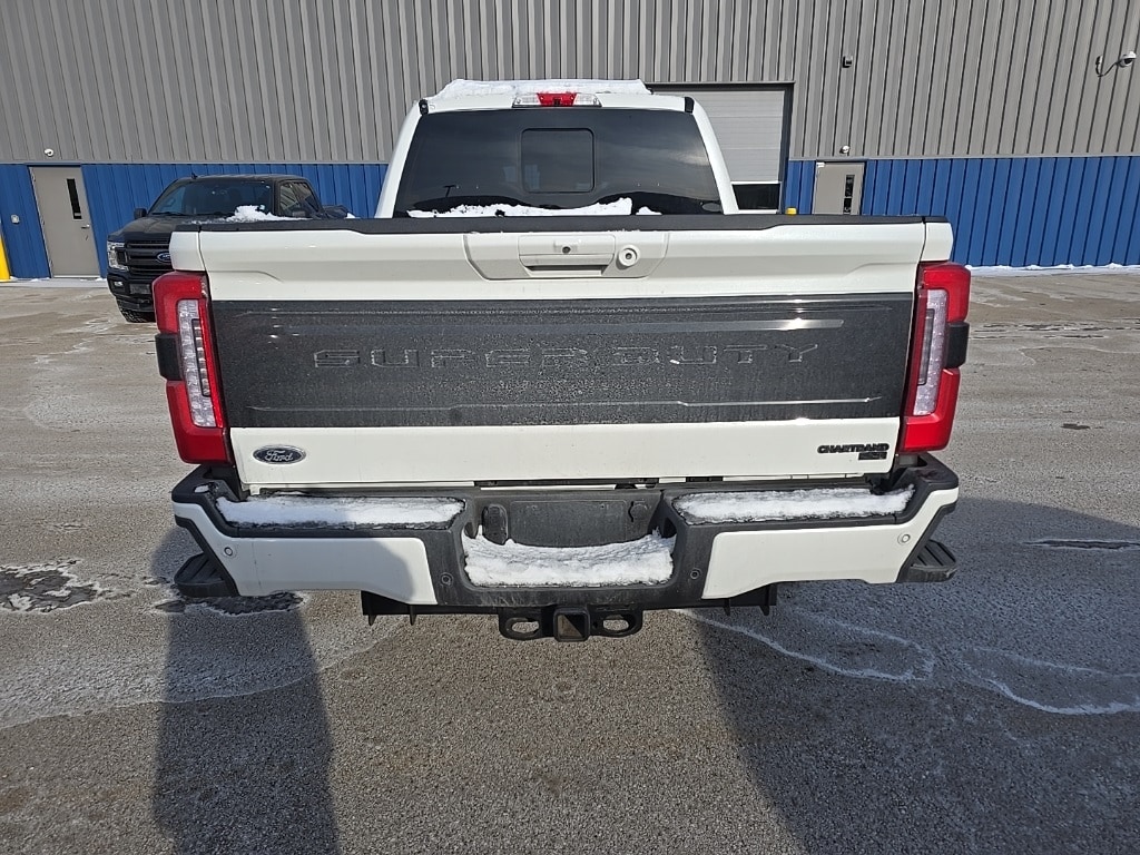 Used 2025 Ford F-250SD 4x4 Crew Cab Platinum Truck