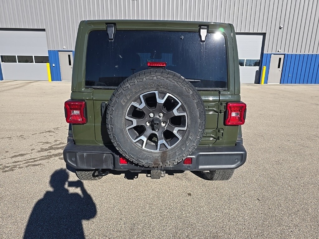 2024 Jeep Wrangler Sahara photo 4