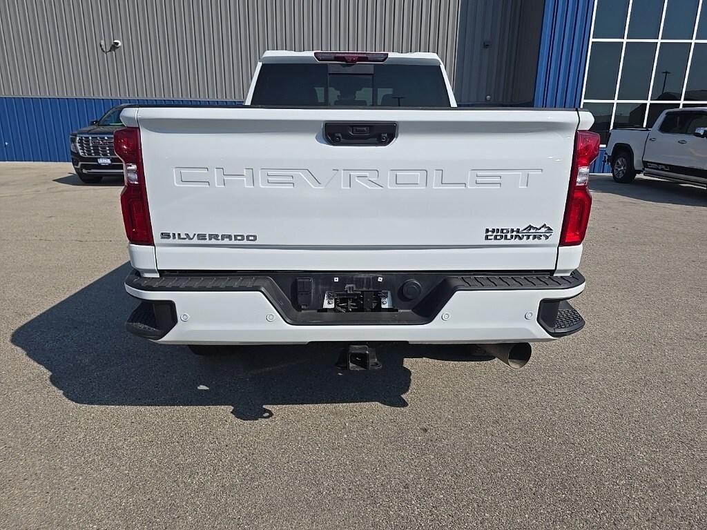 2024 Chevrolet Silverado 2500HD High Country photo 4