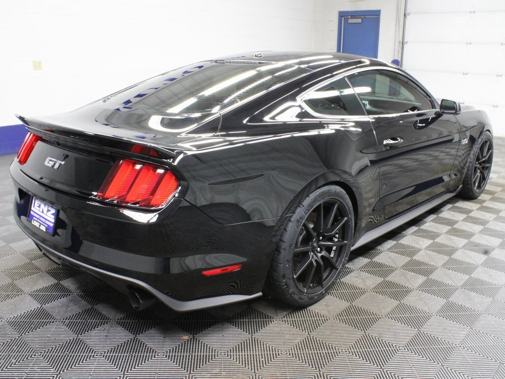 2015 Ford Mustang GT Premium photo 2