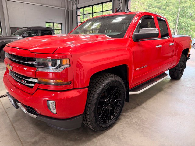 Used 2017 Chevrolet Silverado 1500 LT2 Truck