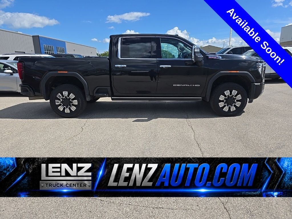 Used 2025 GMC Sierra 3500HD 4x4 Crew Cab Denali SRW Truck