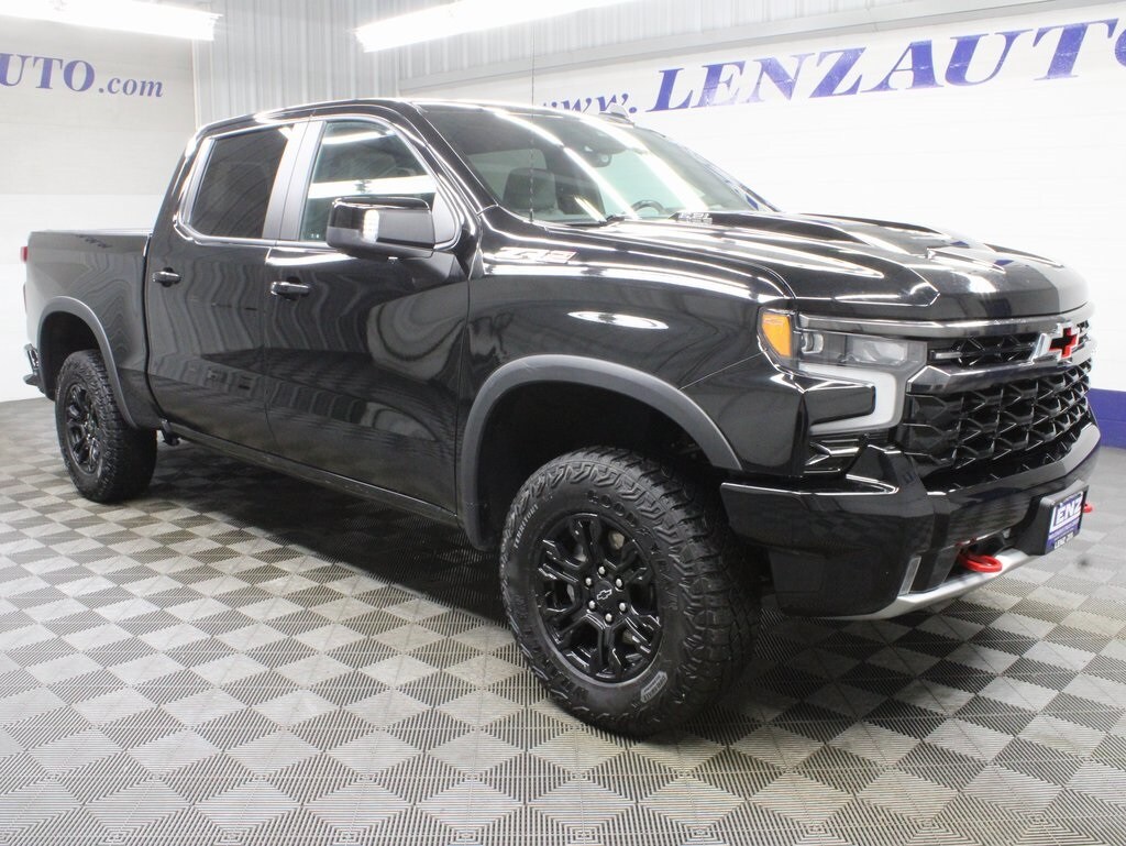 2023 Chevrolet Silverado 1500 ZR2 photo 3