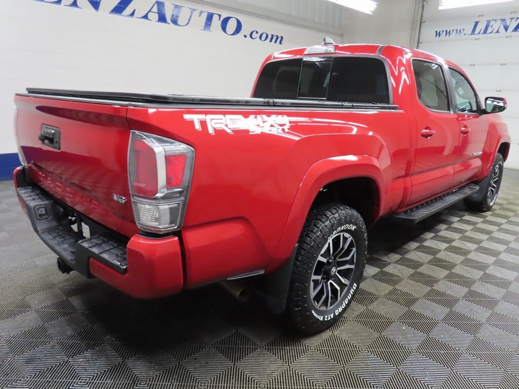2021 Toyota Tacoma TRD Sport photo 4