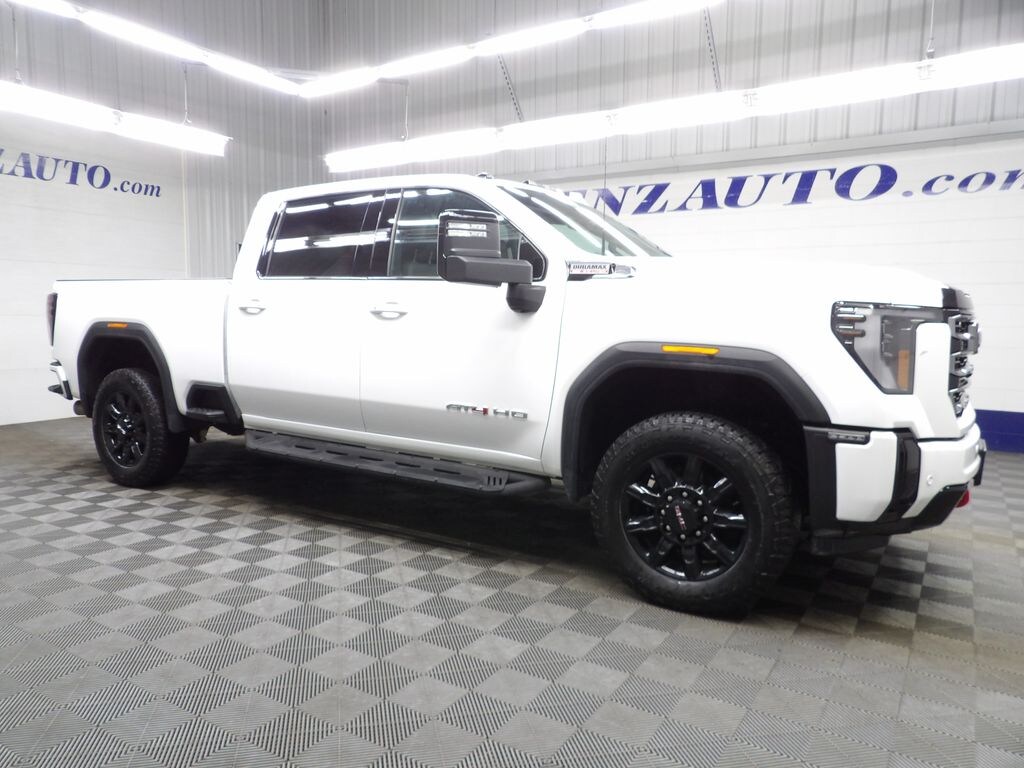 Used 2025 GMC Sierra 2500HD 4x4 Crew Cab AT4 Truck