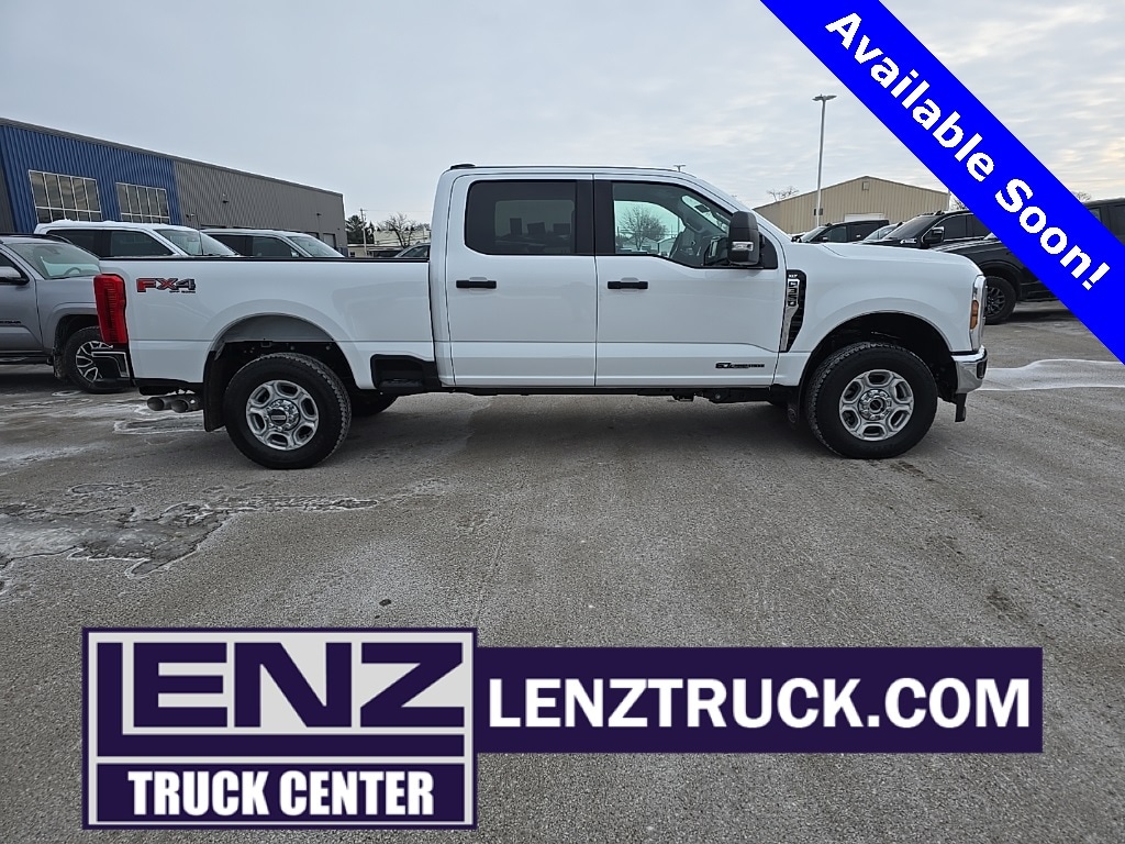 Used 2025 Ford F-350SD 4x4 Crew Cab XLT SRW Truck