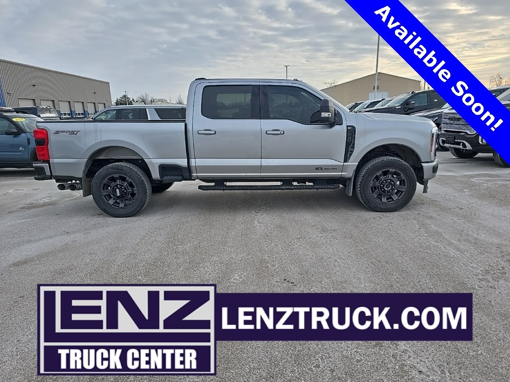 Used 2024 Ford F-250SD 4x4 Crew Cab XLT Truck