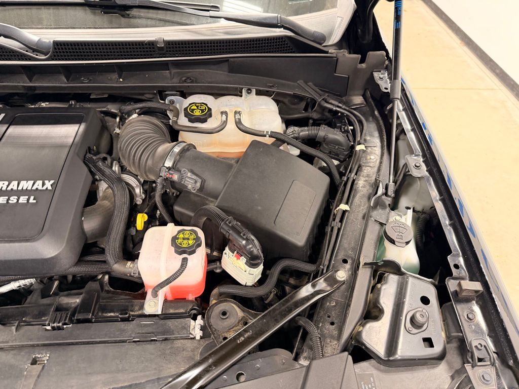 2023 GMC Yukon SLT - Photo 33
