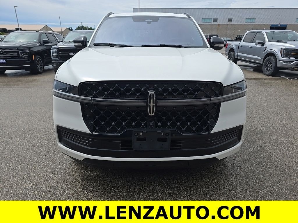 Used 2025 Lincoln Navigator L Reserve 4WD SUV