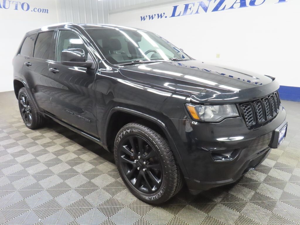 Used 2019 Jeep Grand Cherokee Altitude 4WD SUV