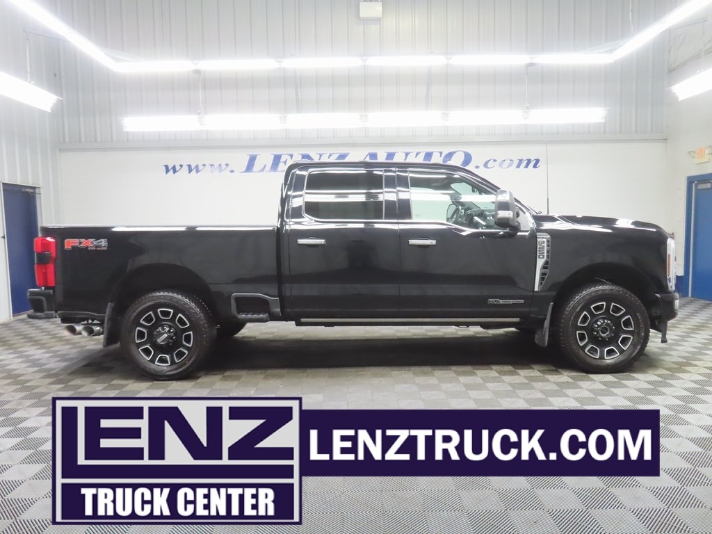 2024 Ford F-250 Super Duty Platinum's photo