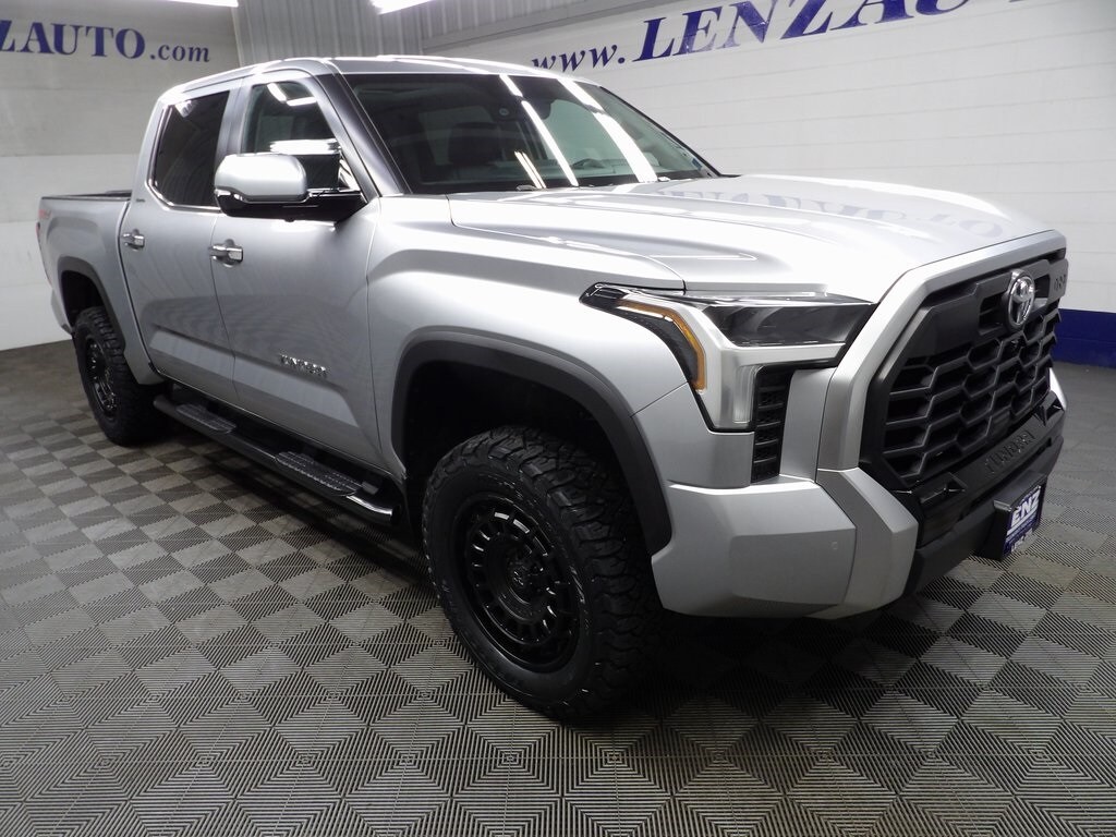 2024 Toyota Tundra Limited photo 3