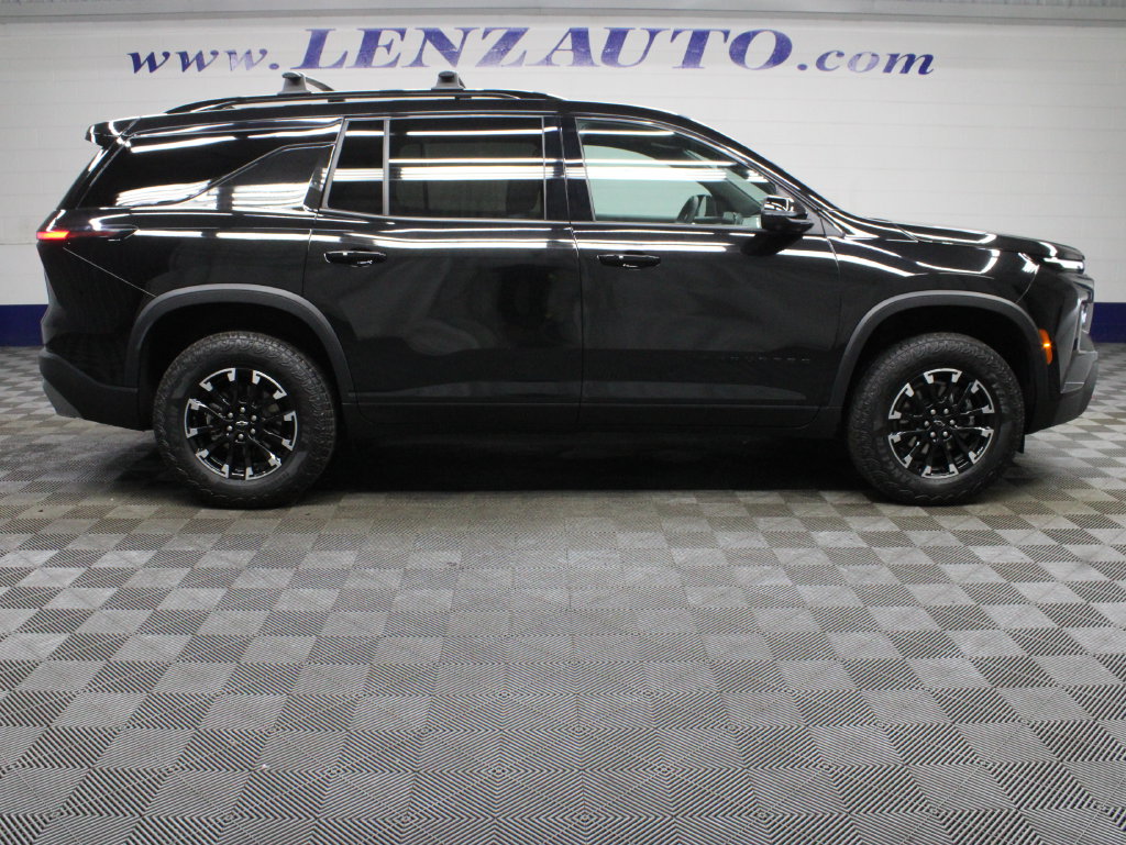 Used 2025 Chevrolet Traverse Z71 AWD SUV