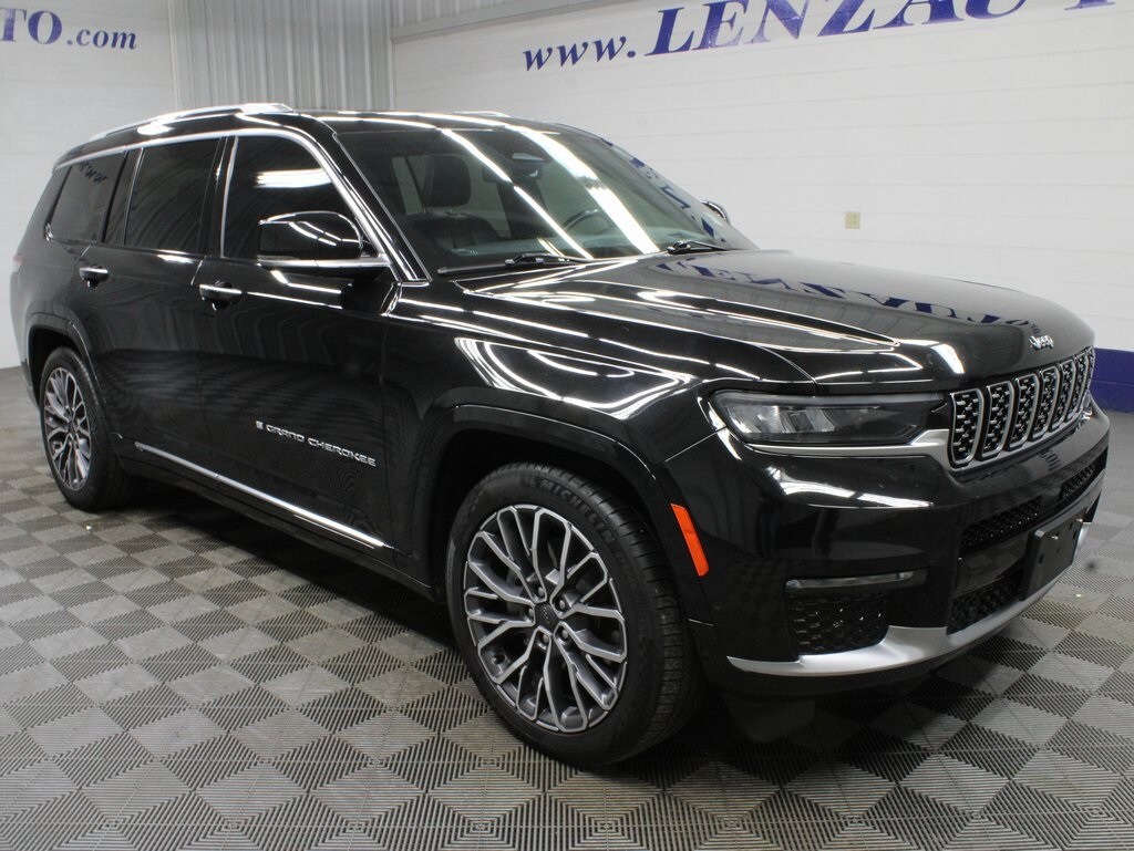2021 Jeep Grand Cherokee L Summit Reserve photo 3