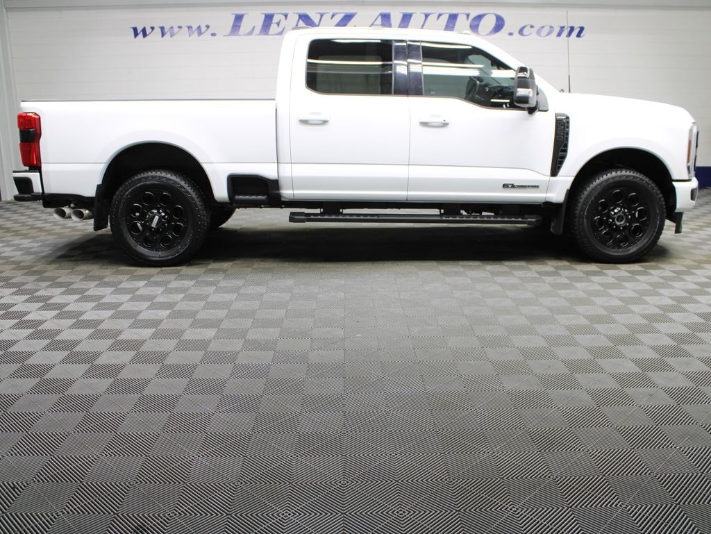 Used 2025 Ford F-250SD 4x4 Crew Cab Lariat Truck