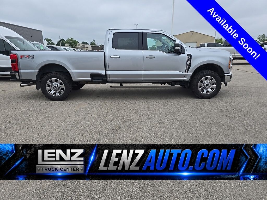 Used 2023 Ford F-350SD 4x4 Crew Cab Lariat SRW Truck