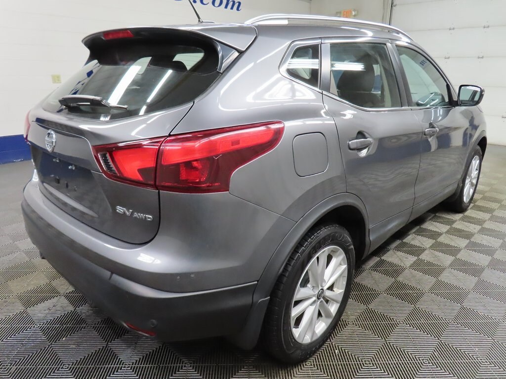 2019 Nissan Rogue Sport SV photo 3